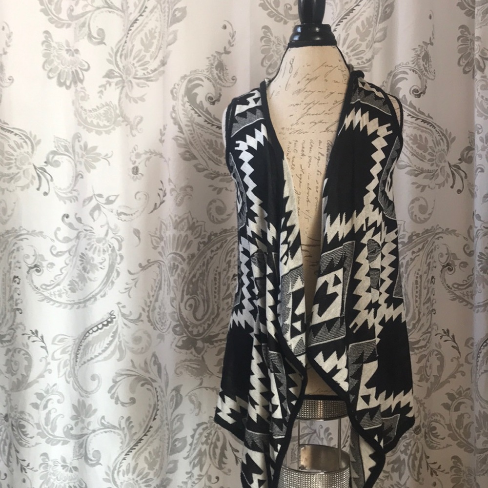 Aztec Sleeveless Cardigan